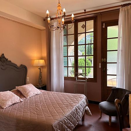 Hotel Du Moulin Альмань-ан-Прованс Экстерьер фото